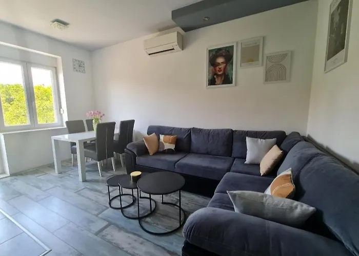 New Modern-Park View-5 Minutes From Diocletian\'S Palace