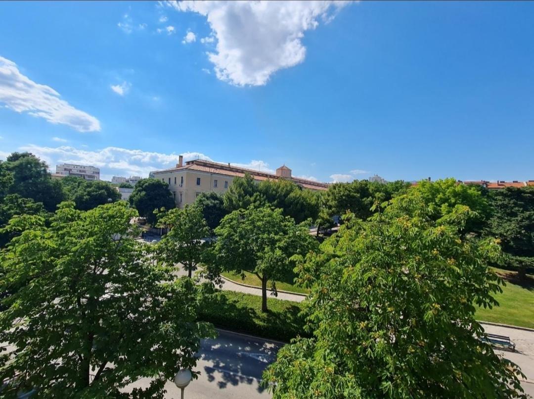 New Modern-park View-5 Minutes From Diocletian's Palace Apartment *